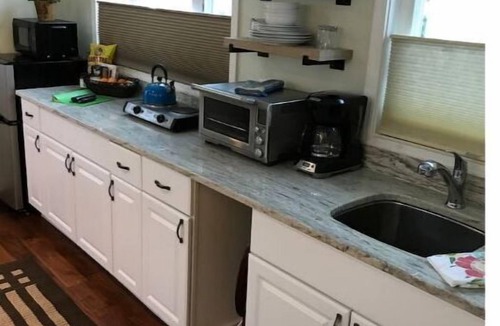 Seattle Metro Area House | Seattle’s Tiny Home. Easy City Access!