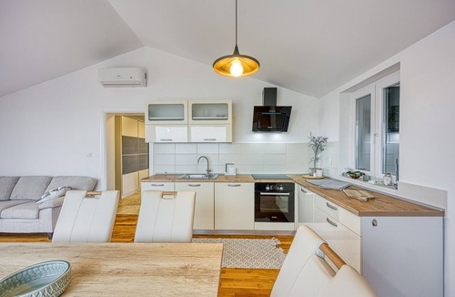 Crveni Vrh Apartment | Seaview Apartment Emma