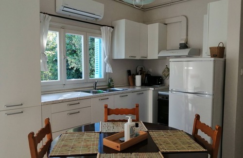 Dafnata Apartment | Seaview Apartment