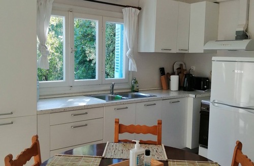 Dafnata Apartment | Seaview Apartment