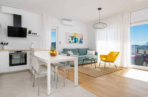 Seget Donji Apartment | Seaview apartment Lana