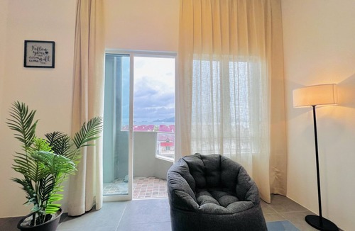 Kampung Pokok Asam Apartment | Seaview Cube ll w/Rooftop Pool