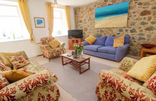 Coverack House | Seaview