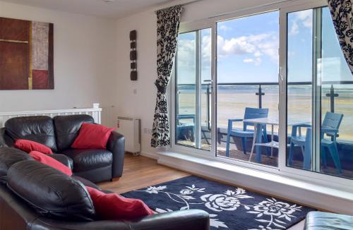 Llanelli House | Seaview