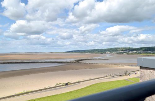 Llanelli House | Seaview