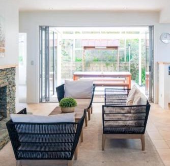 Castor Bay House | Seaview Haven in Castor Bay