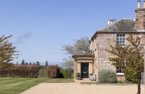 Cockburnspath House | Seaview House
