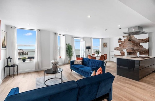 Seafront Apartment | Seaview Kings Terrace | Seafront | Sleeps 6-8