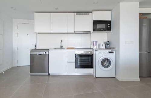 Canet de Berenguer Apartment | Seaview Luxury with Rooftop Pool