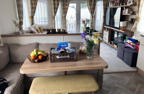 Swalecliffe House | Seaview Park Luxury Static Caravan, Whitstable