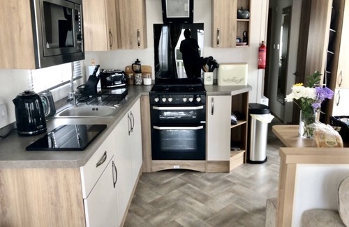 Swalecliffe House | Seaview Park Luxury Static Caravan, Whitstable