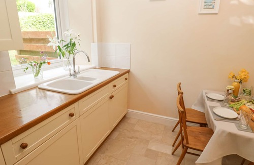 Coverack Cottage | SEAVIEW, pet friendly, country holiday cottage in Coverack