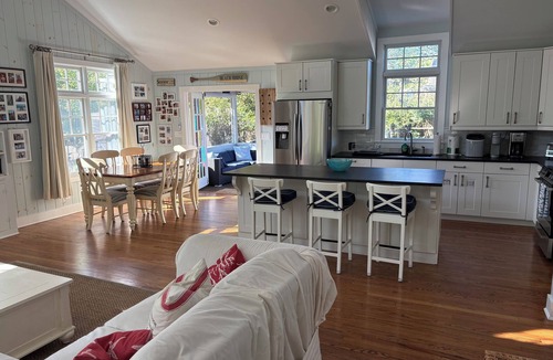 Seaview House | Seaview - priceless memories