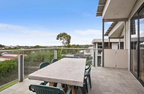 Jan Juc House | Seaview Sanctuary Jan Juc Distant Ocean View