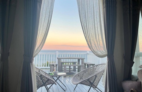 West Lulworth Ski Chalet | Seaview,sleeps 4to6,pet Friendly, Parking