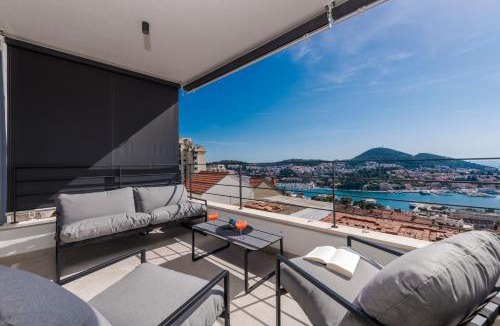 Gruz Apartment | Seaview Sunset Oasis