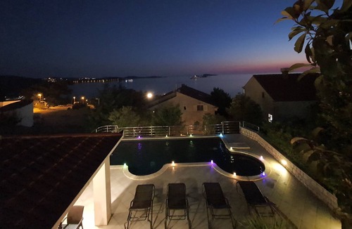 Plat Apartment | Seaview villa with swimming pool - 5 min from the beach