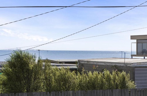 Portarlington House | Seaviews to Melbourne