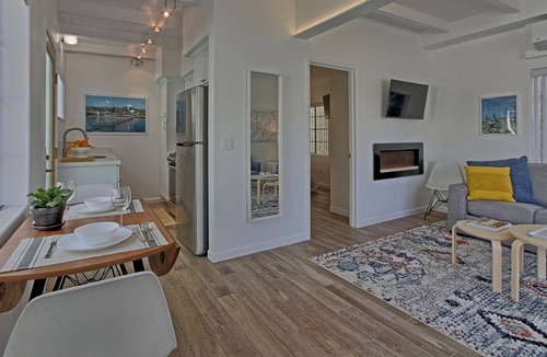 Pierpont Bay Cabin | Seaward Beach Modern Bungalows