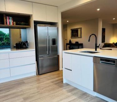 Otumoetai House | Seaway Oasis