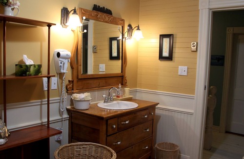 Kempt Head Bed & Breakfast | Seaweed and Sod Farm Bed & Breakfast