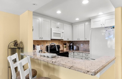 St. Augustine Beach Condo | Seawinds Townhome ~ Excellent Location ~ Steps to the Beach!