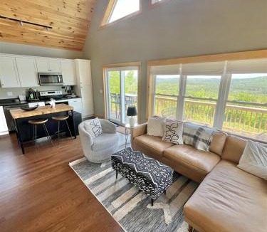 Sebago Villa | SEBAGO SUNRISE LIMIT 8 villa