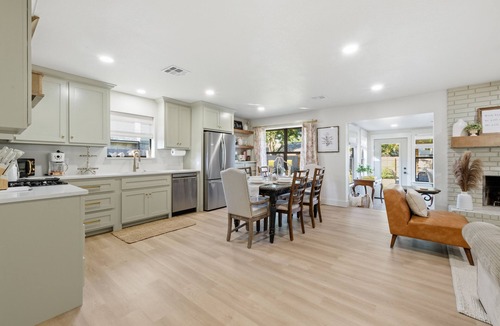 Norman House | SEC Play-Offs! WELCOME HOME TO This Gorgeous Winner-OU's Top Pick