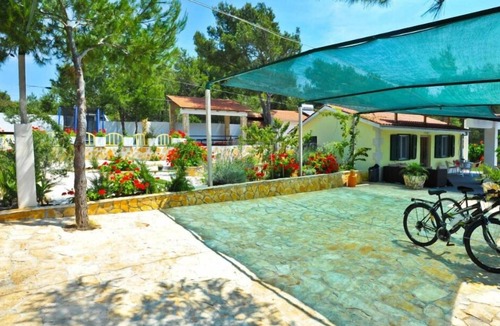 Milna (Brac) House | Seclude charmy house with pool 200m from sea