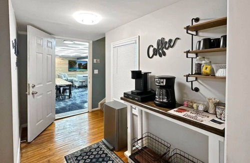 Trenton House | Secluded 10-acre villa, sleeps 18, hot tub!