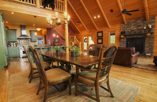 Batesville Cabin | Secluded 150 Acre Property, Private Lakes, 360 Mountain Views, Elegant Lodging