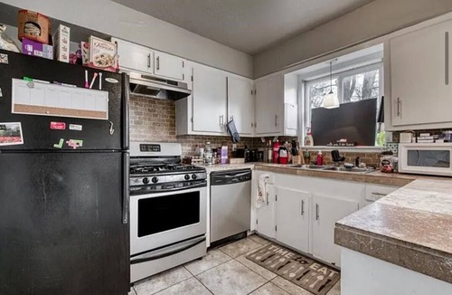 College Station House | Secluded 2BR Townhome Steps from Northgate & A&M