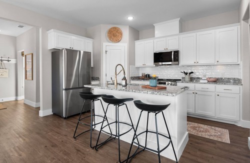 Glen Rose House | Secluded 3-Bed 3-Bath Modern Farmhouse with Pickleball Firepit and Patio
