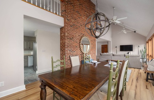 Burlington House | Secluded 3 BR 2.5B Retreat on Lake & 10 Acres near Elon University