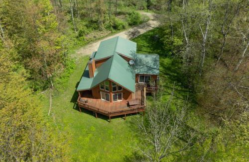 Salamanca House | Secluded 3BR Home Fire Pit Covered Deck