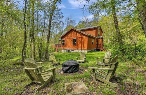 Salamanca House | Secluded 3BR Home Fire Pit Covered Deck