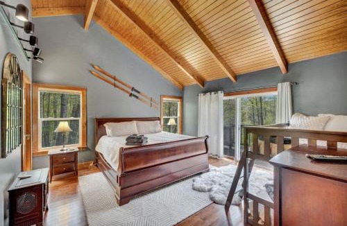 Salamanca House | Secluded 3BR Home Fire Pit Covered Deck