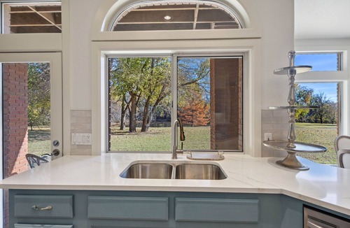 South Oklahoma City House | Secluded 5-Acre Property with a Spacious 6,300 sq ft. 5-Bedroom Home in OKC.