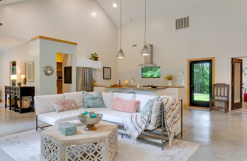 Stonehouse House | Secluded 5-Acre Waterfront view near Williamsburg