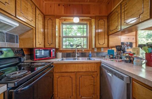 Smithville House | Secluded A-Frame Cabin with Incredible Views near Mountain Fork River in Oklahoma