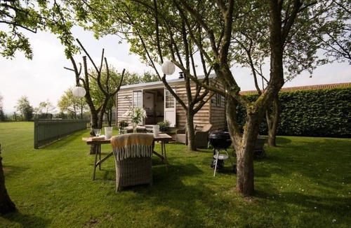 Melksham Cabin | Secluded and Luxurious Shepherd's Hut