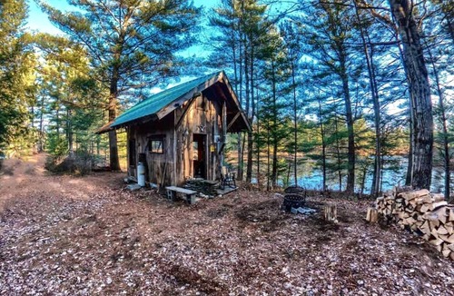 Glenfield House | Secluded and Off-Grid, Pet Friendly Cabin on Private Pond in Glenfield, New York