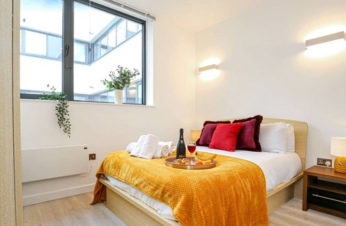 Great Linford Apartment | Secluded and Spacious Apartment in Private Complex