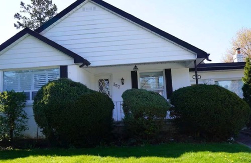Newtonbrook House | Secluded and spacious home in North York.
