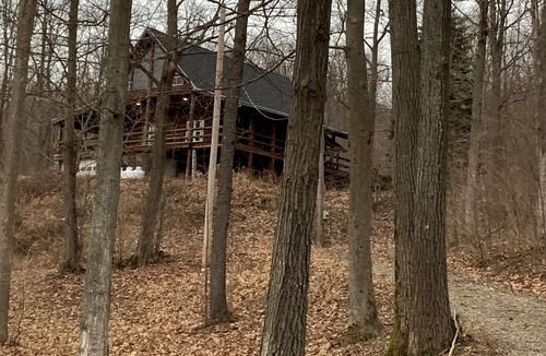 Scio Cabin | Secluded Authentic Log House w/valley view!