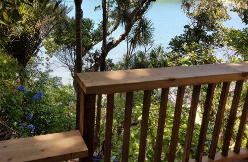 Tutukaka Cabin | Secluded Bach Hut by the beach