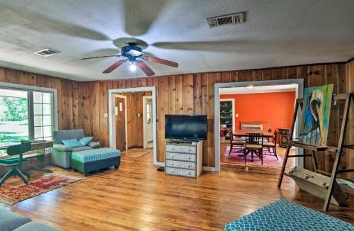 Clinton House | Secluded Baton Rouge Area Hideaway w/Lawn!