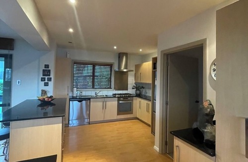 Kohimarama House | Secluded Bays Home Close to Everything