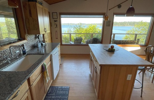 Olympia House | Secluded beachfront home on Harstine Island