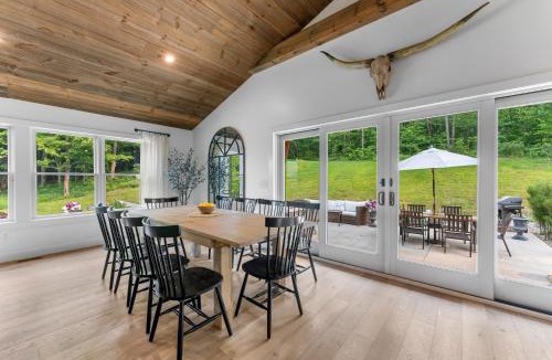 Ellicottville Ski Chalet | Secluded Beauty with Hot Tub & Views